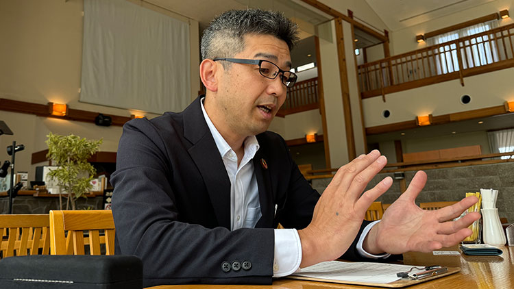 吉岡総括総支配人